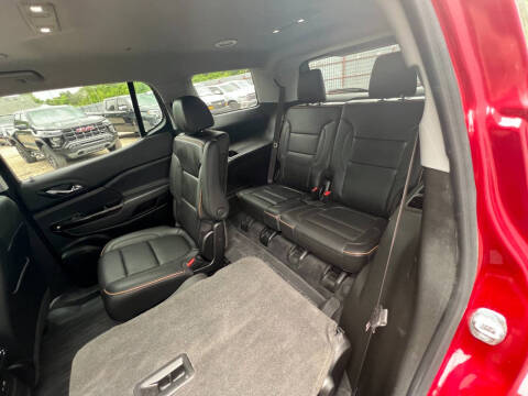 2023 GMC Acadia AT4