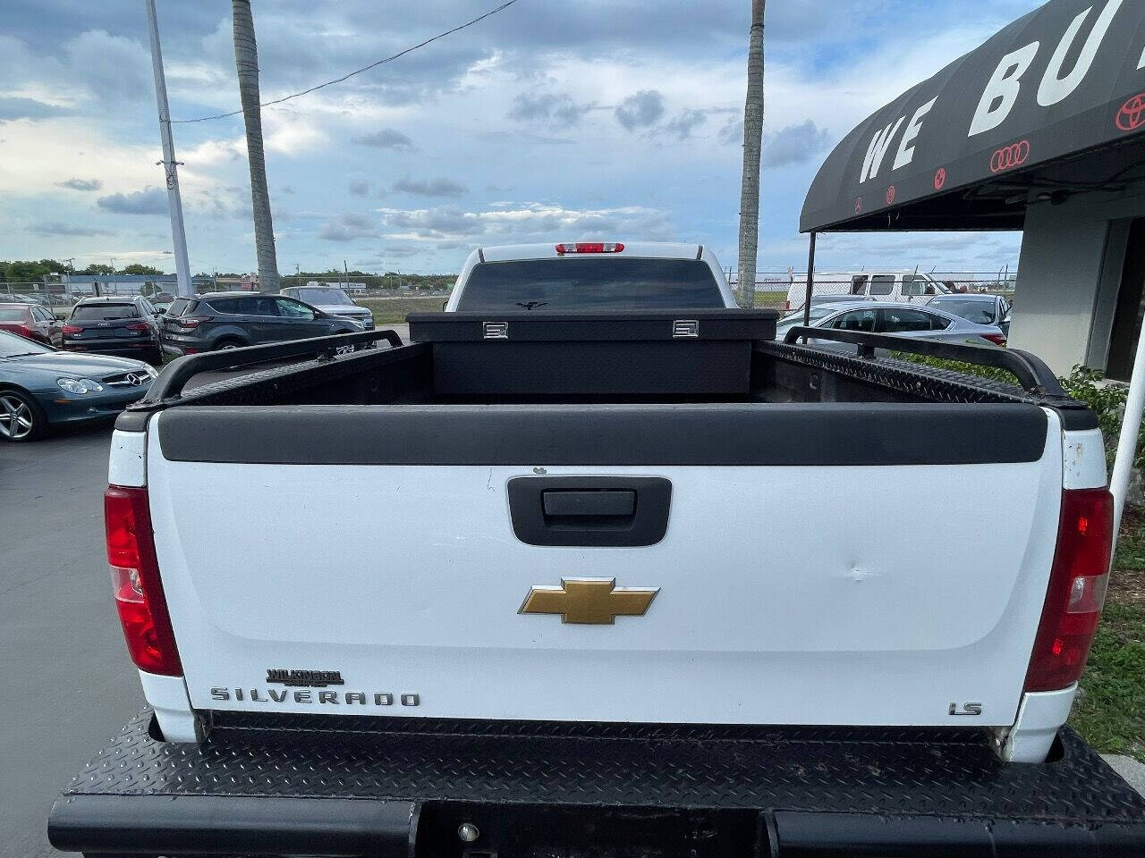 2013 Chevrolet Silverado 3500HD  - $29,900