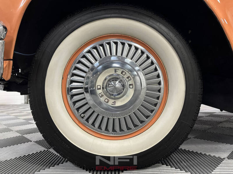 1957 Ford Thunderbird