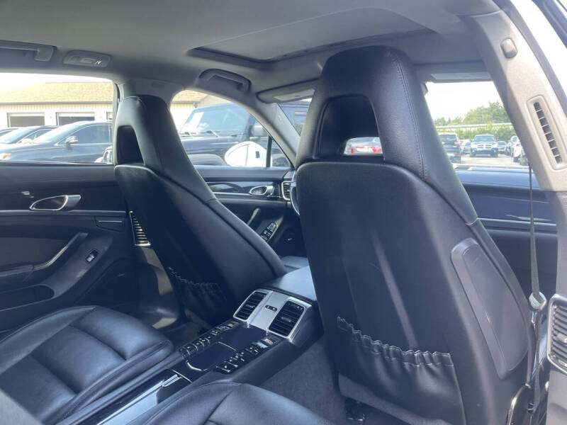 2016 Porsche Panamera