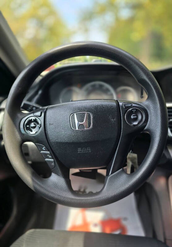 2015 Honda Accord LX photo 12