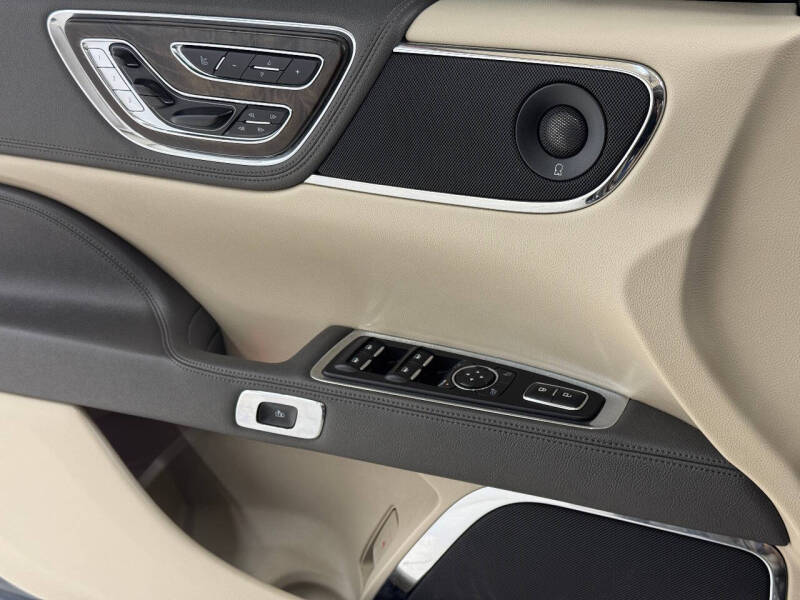 2019 Lincoln Continental Reserve