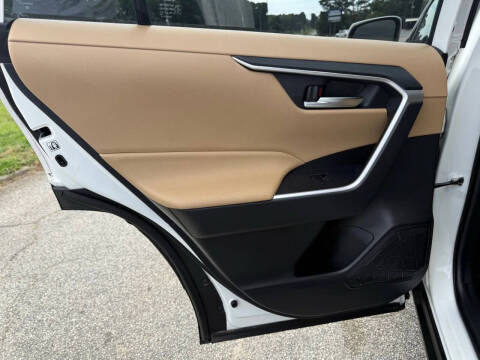 2019 Toyota RAV4 XLE Premium