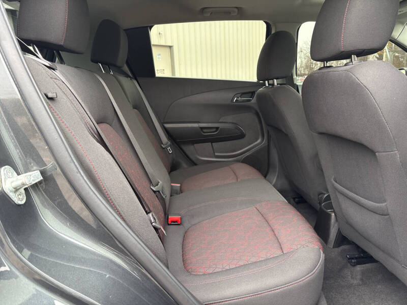 2019 Chevrolet Sonic LT Manual