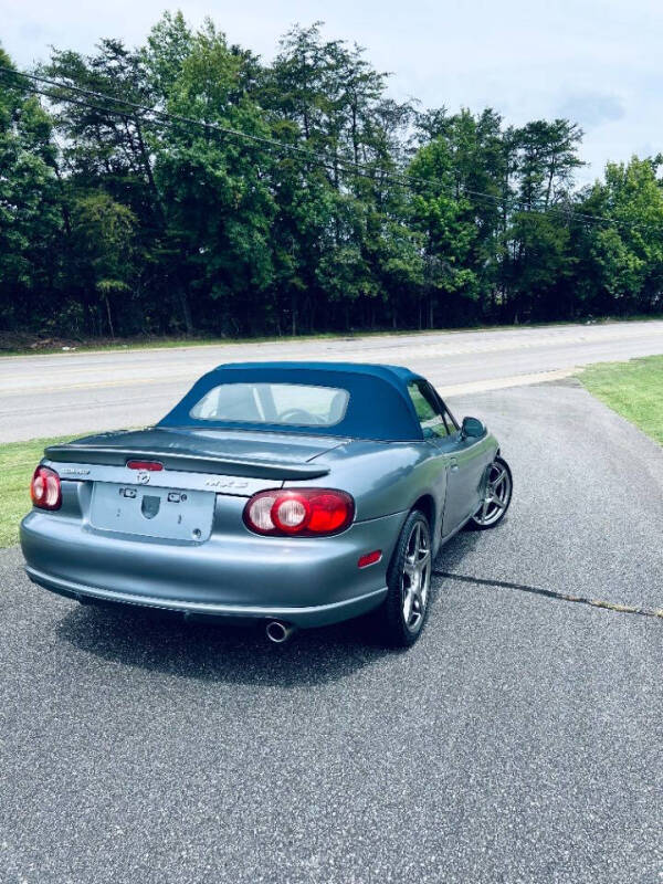 2004 Mazda Miata null photo 10