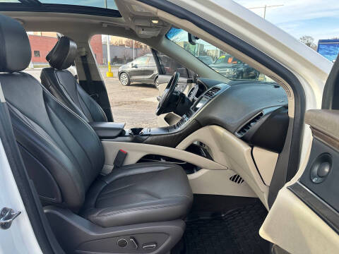 2020 Lincoln Nautilus Reserve