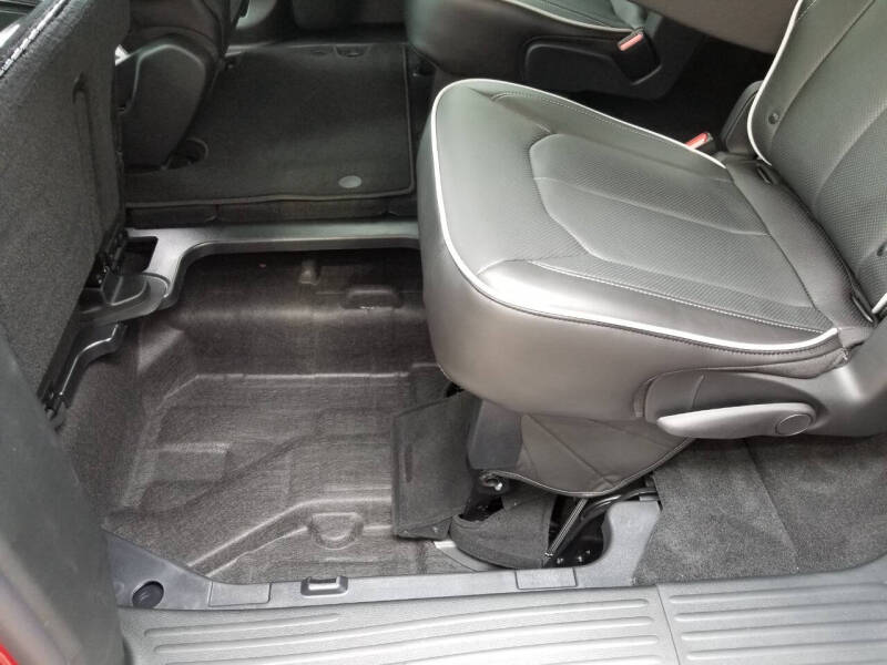 2027 Chrysler Pacifica Limited