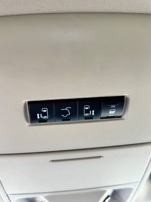 2016 Chrysler Town and Country Touring