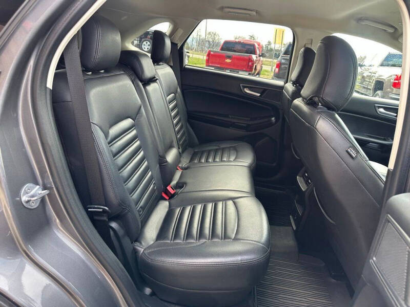 2022 Ford Edge SE