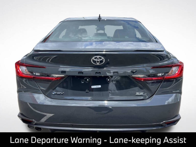 2025 Toyota Camry SE