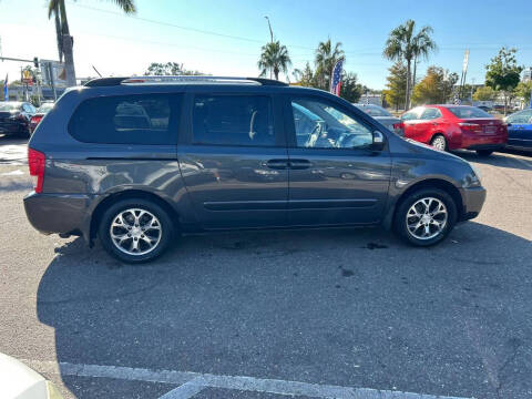 2014 Kia Sedona LX