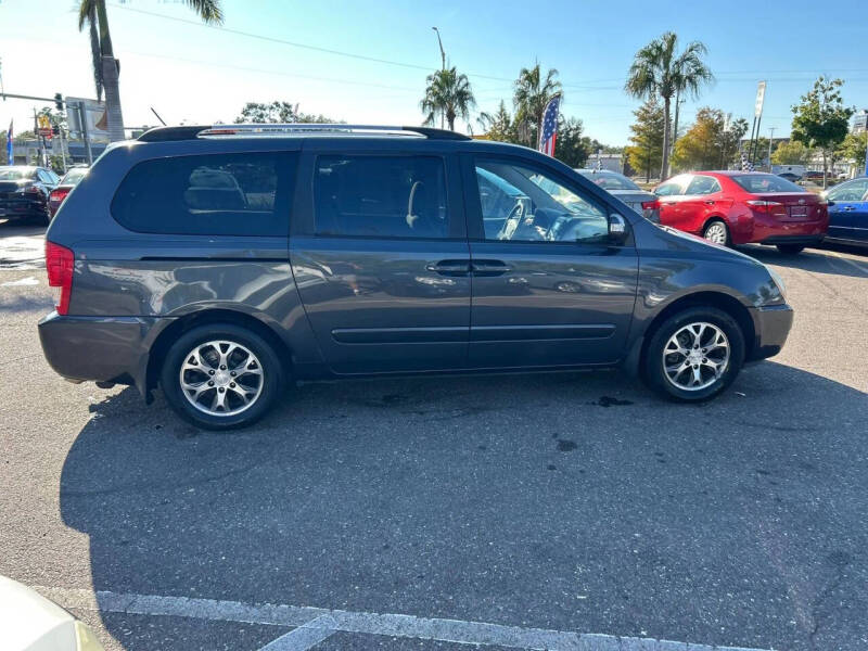 2014 Kia Sedona LX