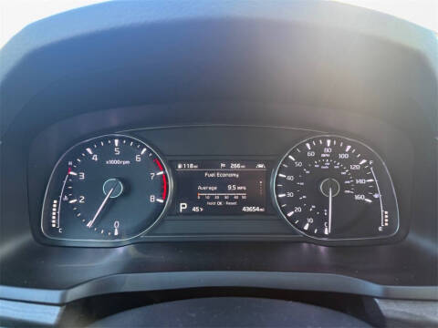 2020 Kia Cadenza Limited