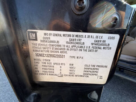 2005 Chevrolet Avalanche 1500 LS