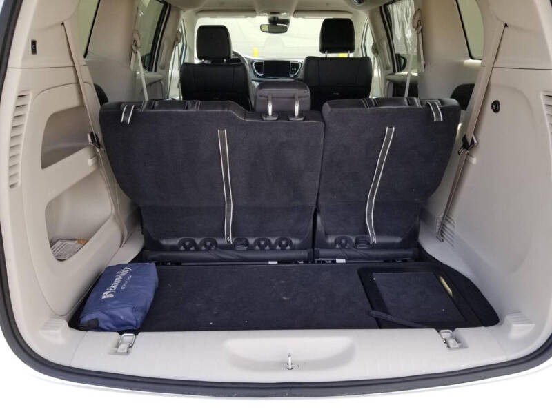 2024 Chrysler Pacifica Touring L