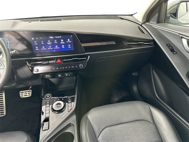 2023 Kia Niro Plug-In Hybrid SX Touring