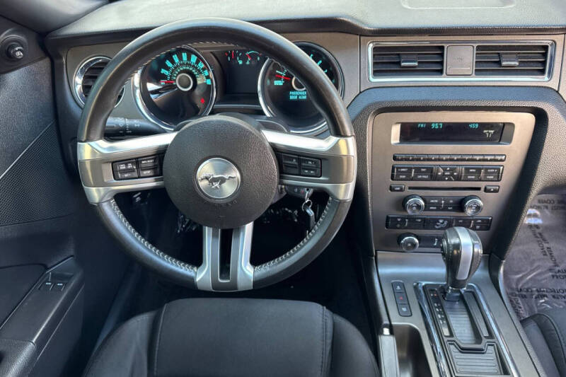 2013 Ford Mustang V6