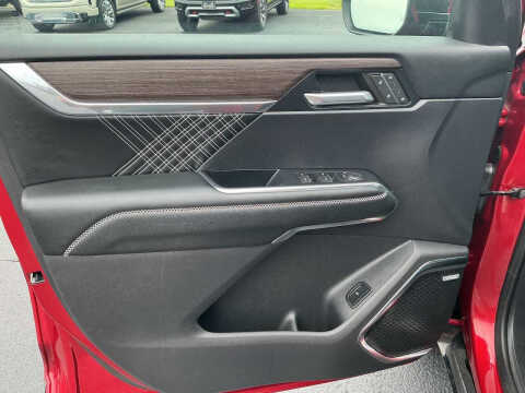 2024 GMC Acadia Denali