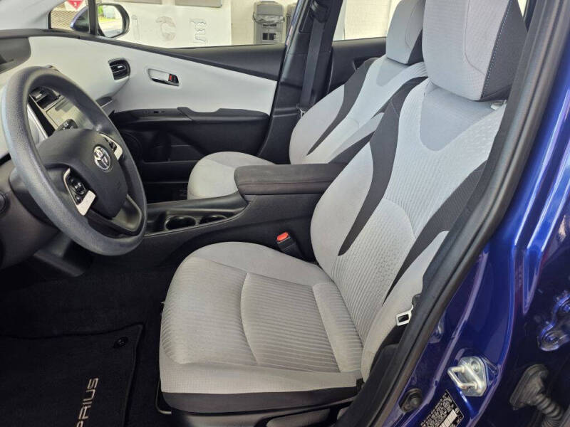 2016 Toyota Prius Two