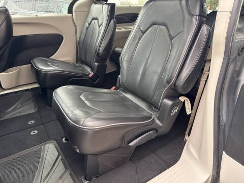 2019 Chrysler Pacifica Limited 35th Anniversary