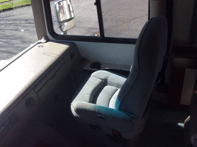 2003 Fleetwood Bounder