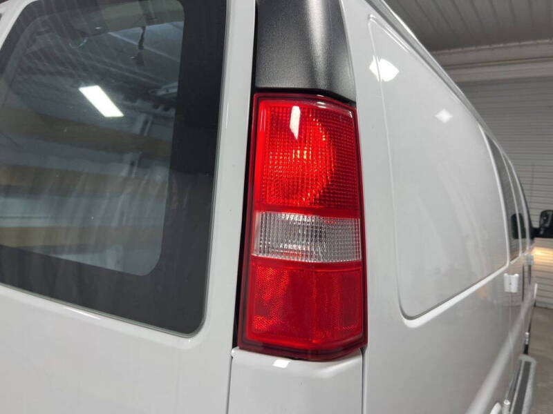 2023 GMC Savana 2500