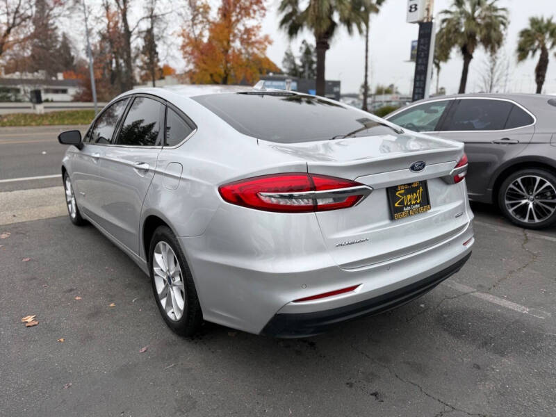 2019 Ford Fusion Hybrid SE