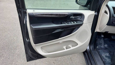 2012 Dodge Grand Caravan Crew