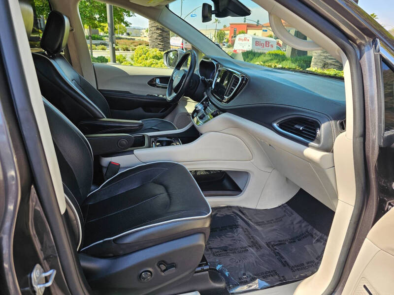 2022 Chrysler Pacifica Limited