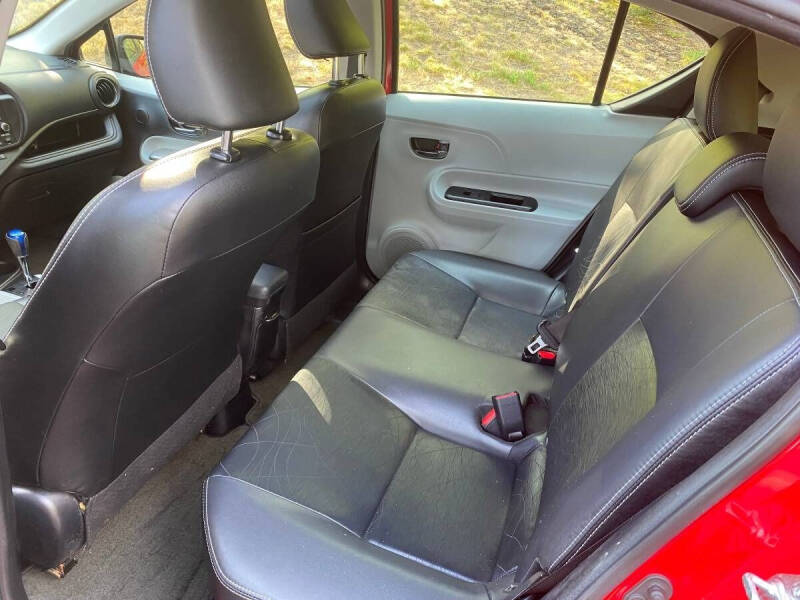 2013 Toyota Prius c Four