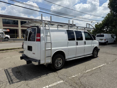 2016 GMC Savana 2500