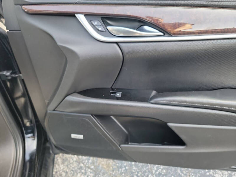 2013 Cadillac XTS Luxury Collection