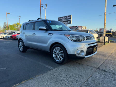 2017 Kia Soul +
