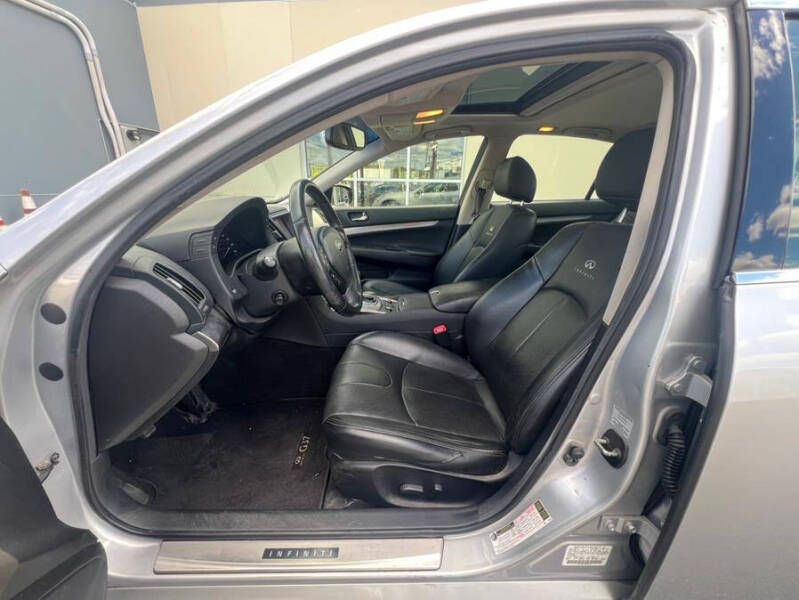 2011 Infiniti G25 Sedan x