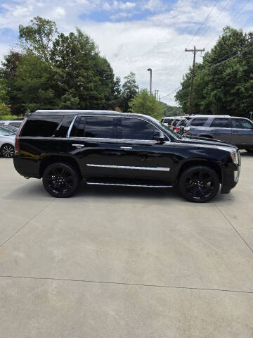 2018 Cadillac Escalade Luxury