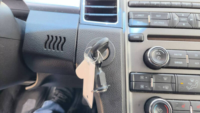 2011 Ford Taurus SEL