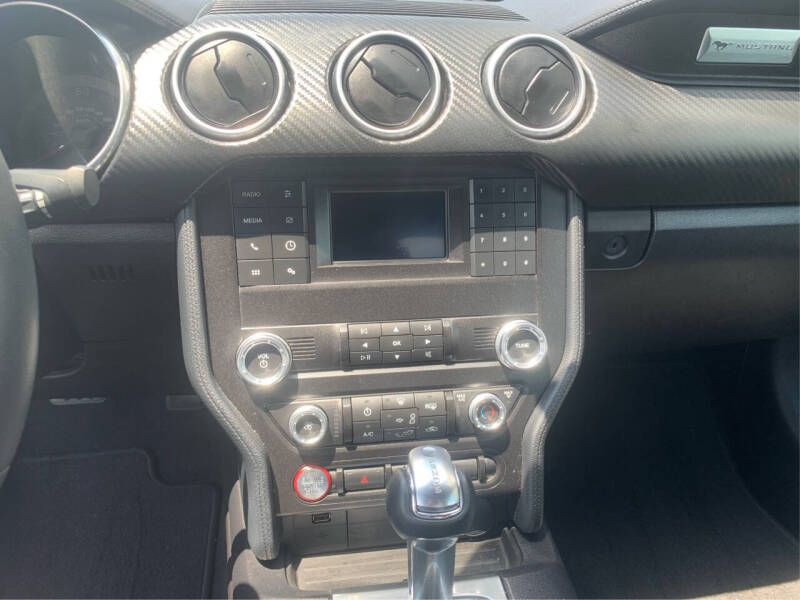 2019 Ford Mustang