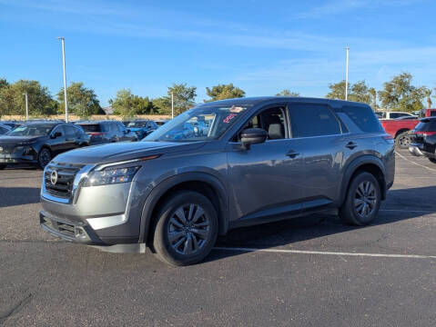 2024 Nissan Pathfinder S