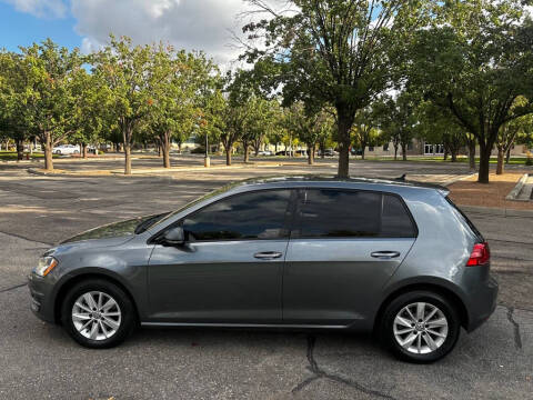 2017 Volkswagen Golf TSI S