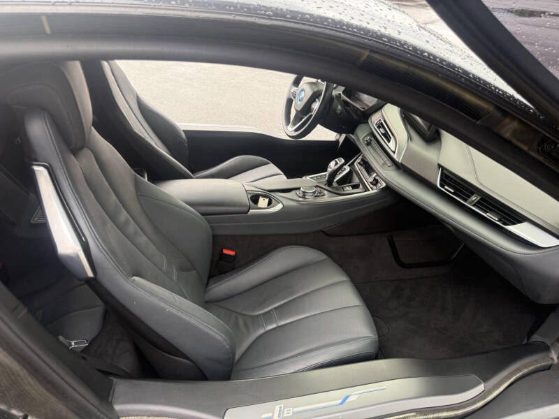 2016 BMW i8