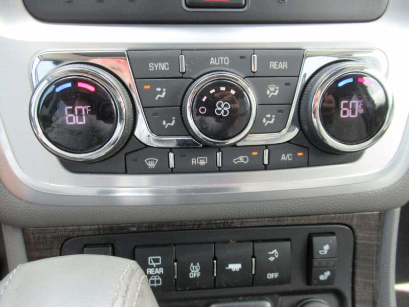 2016 GMC Acadia SLT-1