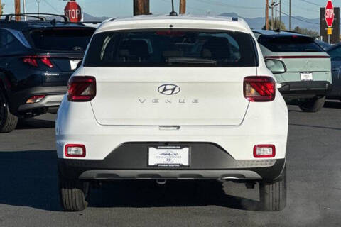 2026 Hyundai Venue SE