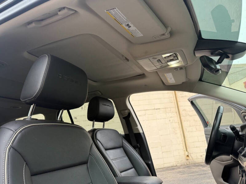 2021 GMC Acadia Denali