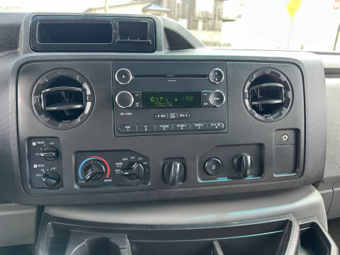 2014 Ford E-Series E-350 SD XLT