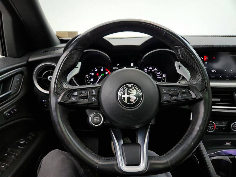2022 Alfa Romeo Stelvio Ti