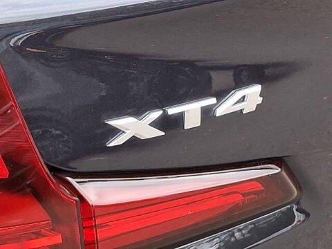 2023 Cadillac XT4 Premium Luxury