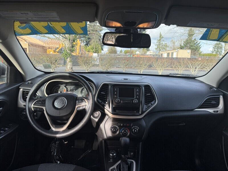 2017 Jeep Cherokee Sport