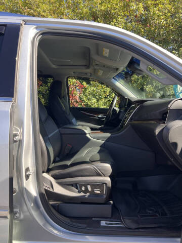 2019 Cadillac Escalade Luxury