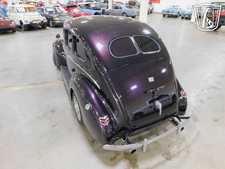 1940 Ford Deluxe