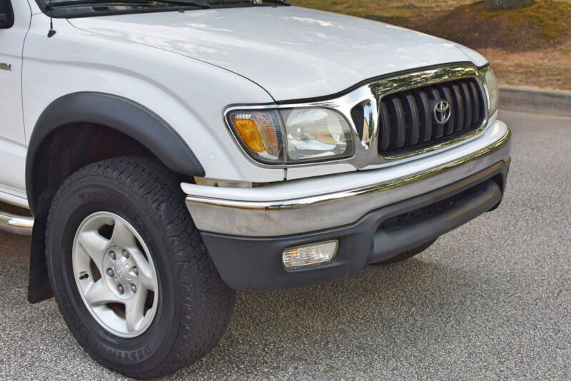 2003 Toyota Tacoma Base photo 19